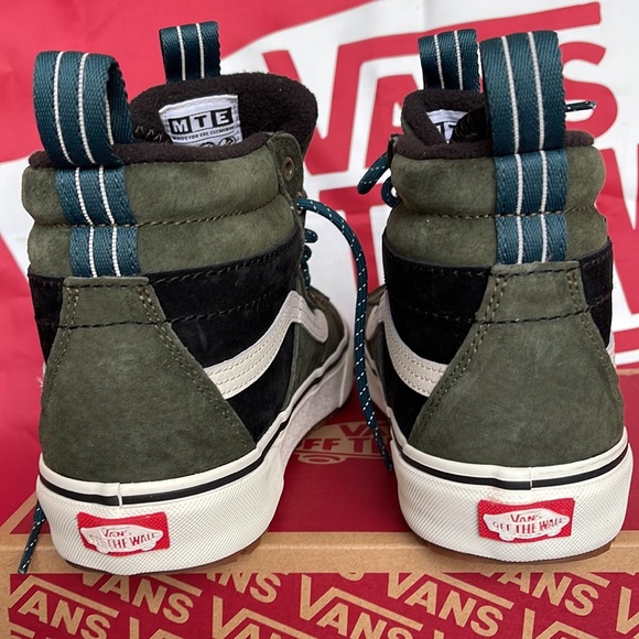 Vans Sk&-Hi Mte-2
Utility Pop Grape Leat
VNOA5HZZ50K
WMNS boots - sneakers - Picture 14 of 16